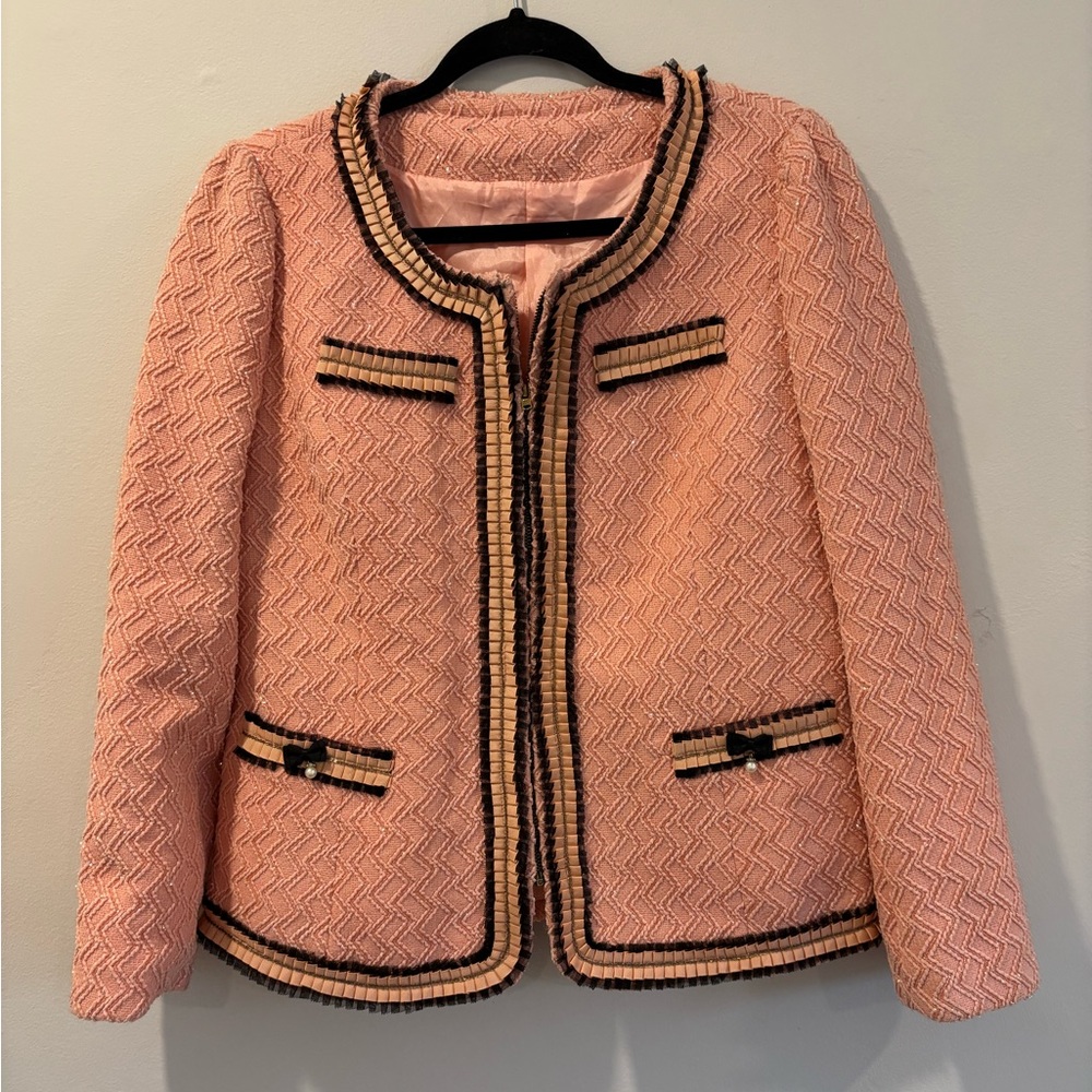 Chic Pink Tweed Collarless Jacket